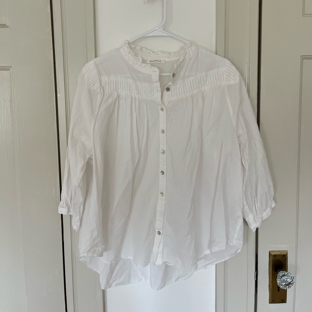 Neuflora white cotton blouse